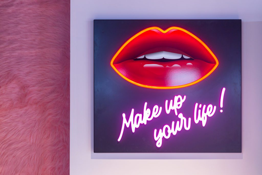 attracting clients to your salon - image of salon decor