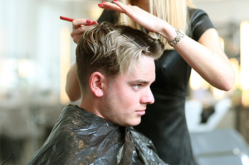 Men! Here's how to dye your hair on the downlow… - Treatwell